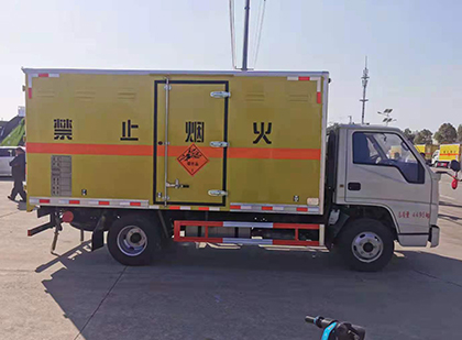 内丘爆破器材运输车技术升级与安全合规新趋势
